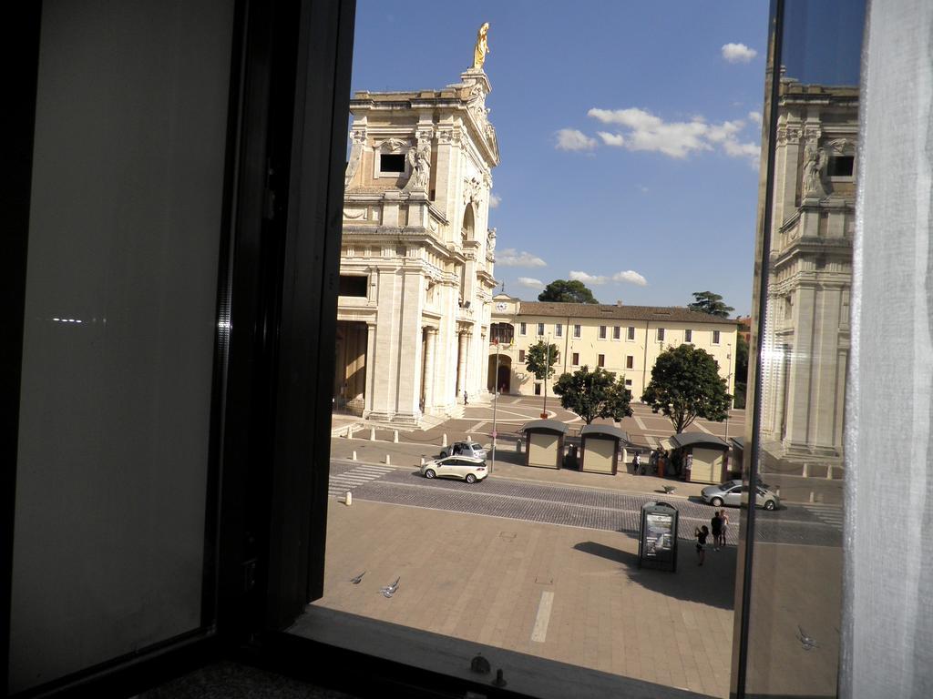 Piazza Degli Angeli Assis Exterior foto
